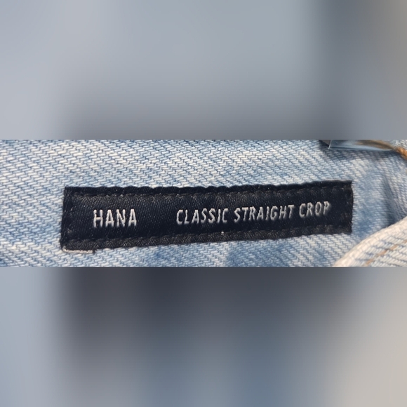 Edwin Hana Crop Calm Down Light Wash Ankle Jeans W/ Distressed Bottom - Picture 6 of 12